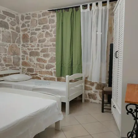 Barbarosa Sveti Filip i Jakov